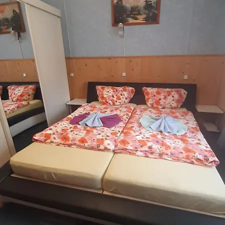в горах крістіан