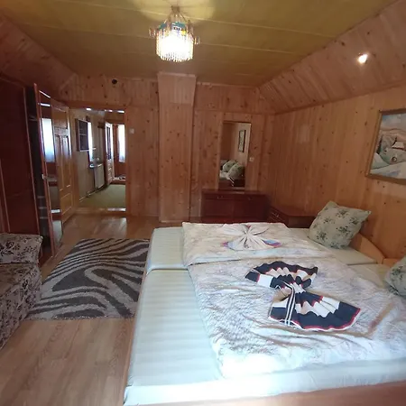 усадьба в горах кристиан Гостевой дом Ust'-Chorna