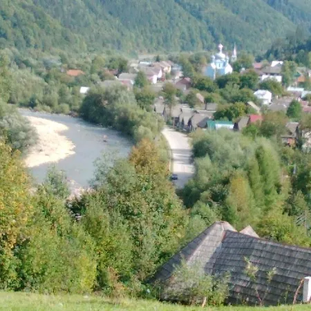 усадьба в горах кристиан Ust'-Chorna