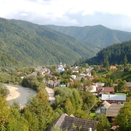 в горах крістіан בית הארחה Ust'-Chorna